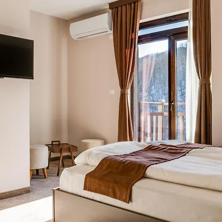 Family Lilium 호텔 키르코보