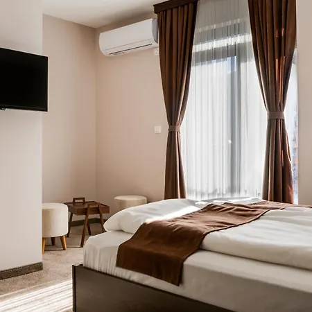 Family Lilium Hotel